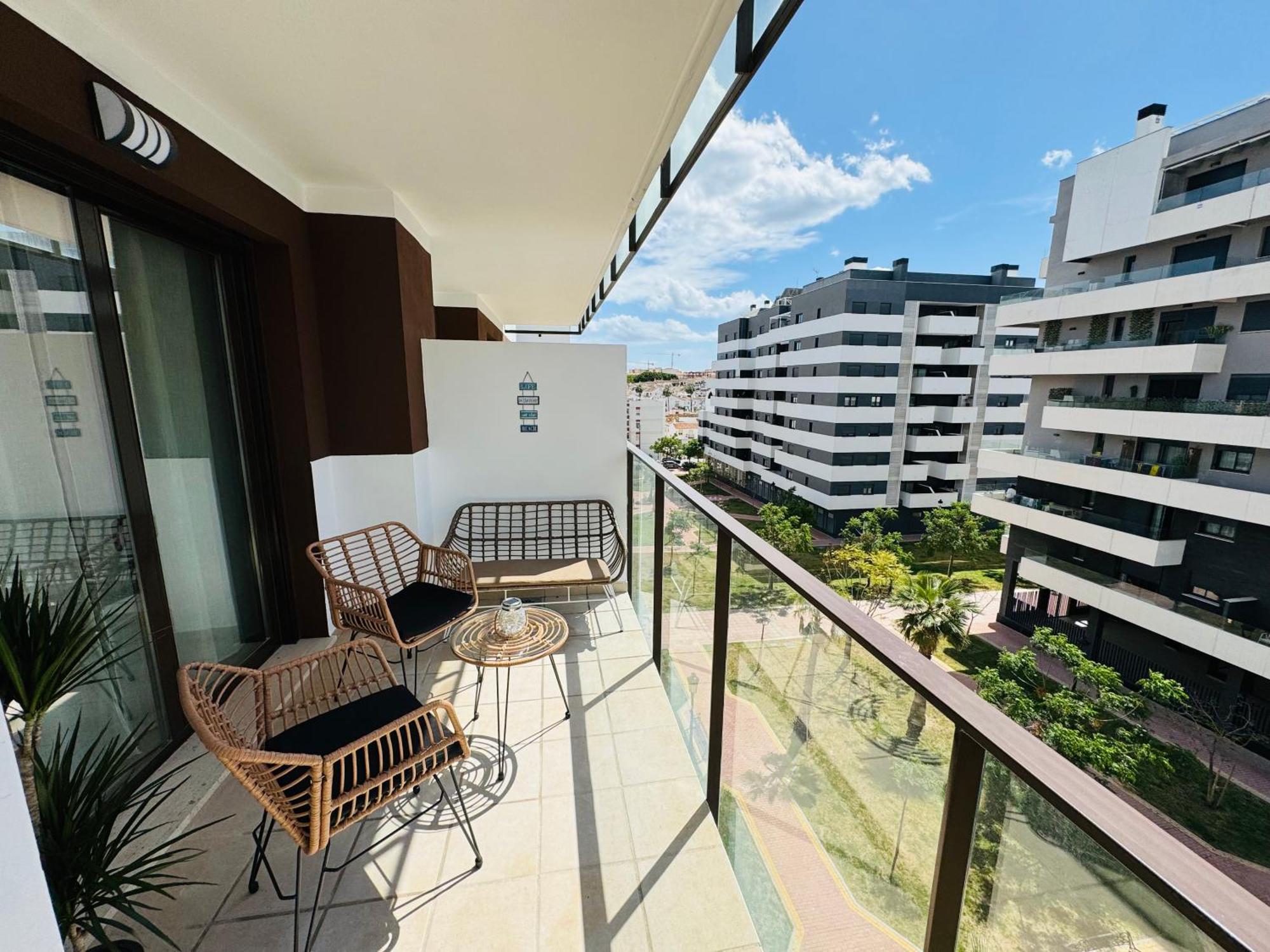 Parking Privado! Sol Y Mar Tu Hogar En La Costa Apartment Естепона Екстериор снимка