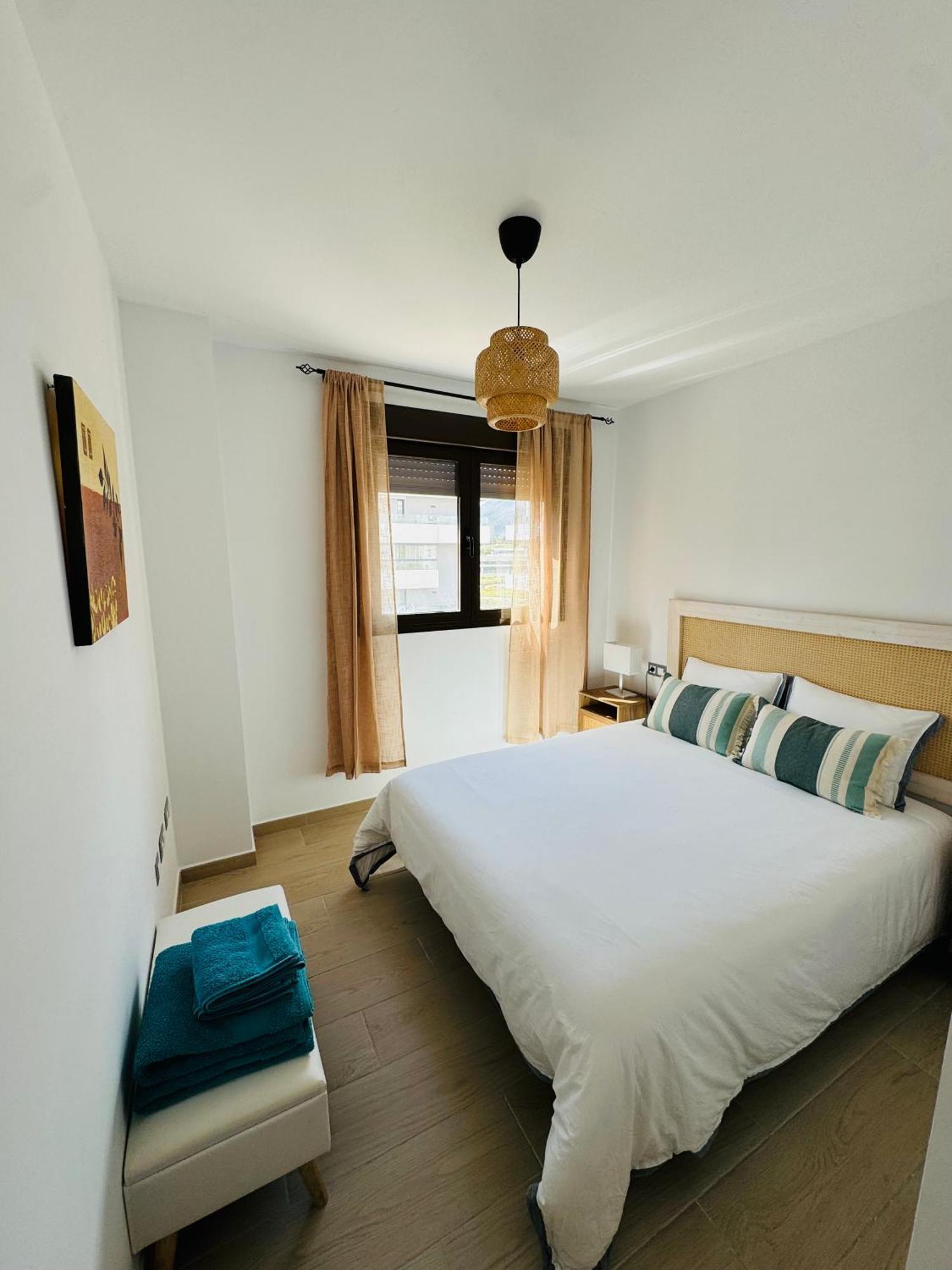 Parking Privado! Sol Y Mar Tu Hogar En La Costa Apartment Естепона Екстериор снимка
